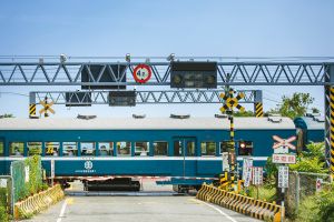 ▲雄獅旅遊推出藍皮解憂號觀光列車跨年行程，帶領旅客到台東體驗獨特的慢活生活。（圖／業者提供）