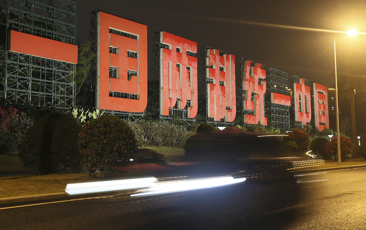 ▲近來解放軍軍機不斷侵擾，加上北京言論日趨強硬，各方擔憂中國可能提早對台動武。示意圖。（圖／美聯社／達志影像）