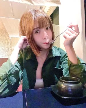 ▲林艾融有雙大眼睛,五官甜美。(圖/林艾融臉書) ▲林艾融有雙大眼睛,五官甜美。(圖/林艾融臉書)