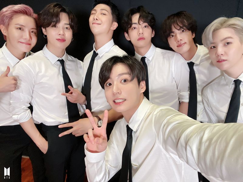 ▲BTS防彈少年團謙虛把奪獎榮耀,歸給所有支持他們的人。(圖/翻攝BTS臉書)