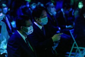 與賴清德交頭接耳談減碳　鄭文燦：桃園做最多但還不夠
