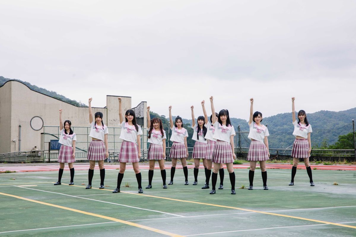 ▲AKB48 Team TP在新歌《未來的果實》MV中，跑起大隊接力，沒想到竟有團員因為太賣力跑步，讓表情超猙獰。（圖／好言娛樂提供）