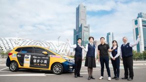 ▲Uber 網際網路系統與擁有50多年歷史的高雄中華大車隊合作，「優步小黃」高雄上線。（圖／Uber提供）