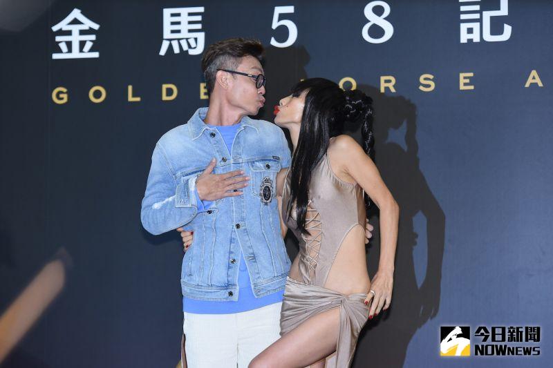 ▲白靈(右)和李國煌一搭一唱默契十足。(圖/記者陳明安攝)