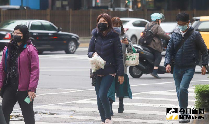 ▲在強烈大陸冷氣團持續影響下,台南以北地區及宜蘭地區低溫僅10、11度,其餘地區約12至15度。(示意圖/NOWnews資料照片)