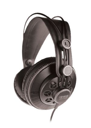 ▲第4名舒伯樂耳罩式耳機HD681B特價650元，因應疫情遠距上班上課需求，促動銷售成長。（圖／博客來提供）