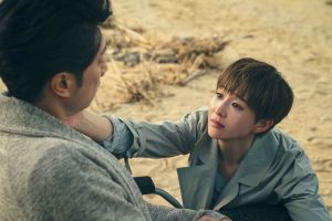 ▲張鈞甯(右)在《誰在你身邊》與陳恩峰走上絕路。(圖/HBO GO) ▲張鈞甯(右)在《誰在你身邊》與陳恩峰走上絕路。(圖/HBO GO)