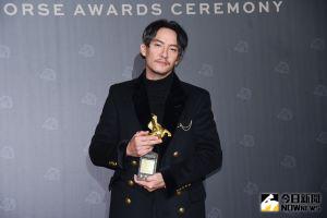 ▲張震拿下影帝。(圖/NOWnews影像中心) ▲張震拿下影帝。(圖/NOWnews影像中心)