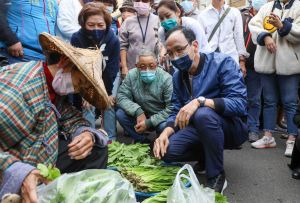 黨中央、戰鬥藍競爭愈演愈烈？朱立倫：分進合擊
