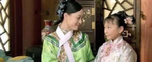 ▲孫儷(左)非常疼愛妹妹孫艷(右)。(圖/扒圈內醬微博) ▲孫儷(左)非常疼愛妹妹孫艷(右)。(圖/扒圈內醬微博)