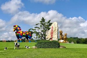 ▲走馬瀨農場園區融合了草原、山林、河川之景。（圖／業者提供）