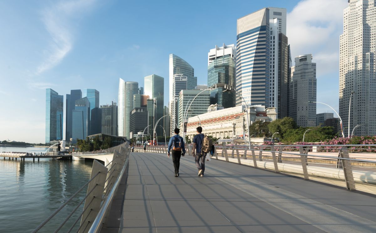 ▲新加坡衛生部表示，目前已發現24人確定感染Omicron變異株，包括21起境外移入及3起本土案例。示意圖。（示意圖／shutterstock）