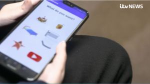 ▲自閉症患者可以點選app中的圖片來表達需求。（圖／翻攝自《ITV News》）