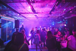 ▲台北君悅飯店今年跨年夜將舉辦黃金曼哈頓、摩登Safari跨年派對。(圖/業者提供) ▲台北君悅飯店今年跨年夜將舉辦黃金曼哈頓、摩登Safari跨年派對。(圖/業者提供)