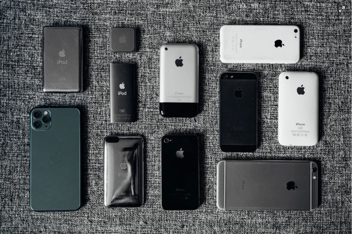 ▲iPhone從開始販售至今，已經推出數10種不同的型號。（圖／取自unsplash）