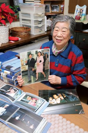 白滝富美子成為「皇室追星族」將近30年。(圖/翻攝自《PostSeven》) ▲白滝富美子成為「皇室追星族」將近30年。(圖/翻攝自《PostSeven》)