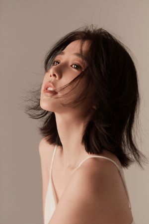 邵雨薇 ▲邵雨薇公開文字創作,感覺非常赤裸。(圖/重版文化提供)