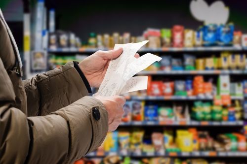 ▲如今 CPI年增率來到2.6%，物價仍維持「溫和上漲」，主計總處給出定義。（圖／取自Shutterstock）
