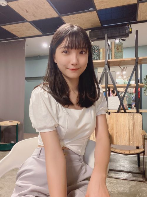 ▲香草姐姐2021年宣布從MOMO親子台畢業，依舊不時透過粉專分享工作和生活點滴。（圖／米卡米臉書）