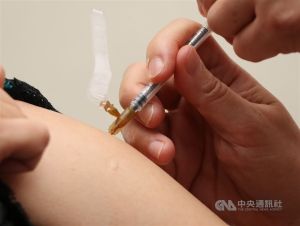 夫妻謊稱黃卡遺失各接種4劑疫苗　北市衛生局通報異常
