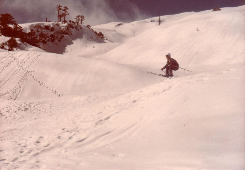 ▲1983年合歡山雪景,當年雪超厚,有時甚至要三、四個月才會融化。滑雪協會吳永義提供
