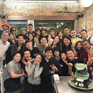 曾偉昌 ▲曾偉昌Po出慶生大合照。(圖/翻攝曾偉昌Alan IG)