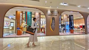 ▲歐洲精品複合大店「LUXURY MALL」集結20個國際精品品牌。（圖／義大世界購物廣場提供）