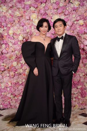 劉嘉玲 ▲劉嘉玲和梁朝偉事業重心移往中國,在上海舉辦盛大慶生派對。(圖/翻攝WANGFENGBRIDAL微博)