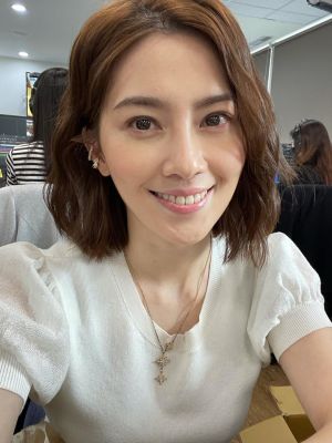 許藍方 ▲許藍方爆出不倫戀後,在臉書發文指單身很不錯。(圖/翻攝許藍方FB)