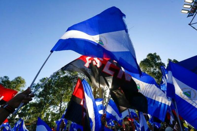 ▲尼加拉瓜外交部發布聲明表示，中止與荷蘭的外交關係。圖為尼加拉瓜國旗。（圖／美聯社／達志影像）