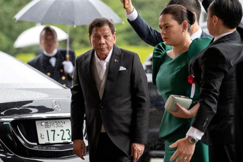 ▲現任菲律賓總統杜特蒂（Rodrigo Duterte）的女兒薩拉（Sara Duterte-Carpio）踏入政壇與父親可說是「魚幫水、水幫魚」。（圖／美聯社／達志影像）
