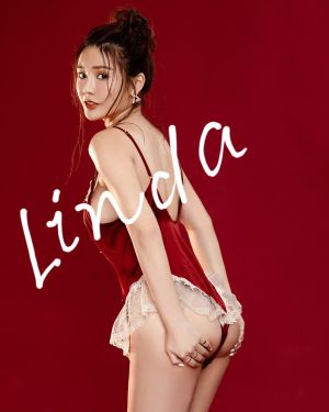 琳妲 ▲琳妲狂秀美背、美臀,讓粉絲神魂顛倒。(圖/翻攝琳妲FB)