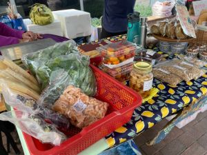 台糖長榮酒店「幸福市集重回甘蔗園地」,大力推廣綠保標章友善農耕 ▲台糖長榮酒店「幸福市集重回甘蔗園地」,大力推廣綠保標章友善農耕(圖/記者林怡孜攝,2021,12,11)
