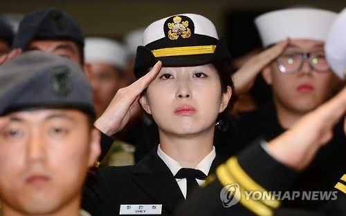 ▲SK集團二千金崔敏貞不願靠家世背景,毅然決然從軍。(圖/翻攝自朝鮮Biz)