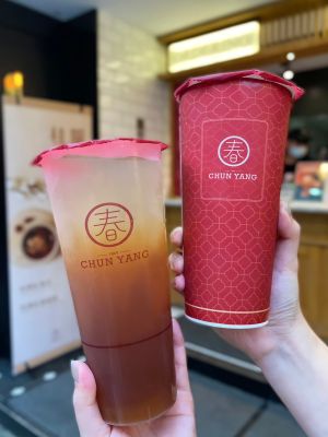 年末喝個小確幸!12月8大手搖飲好康 買1送1、第二杯0元 ▲春陽茶事優惠在外送平台foodpanda就能點購,好方便。(圖/春陽茶事提供)