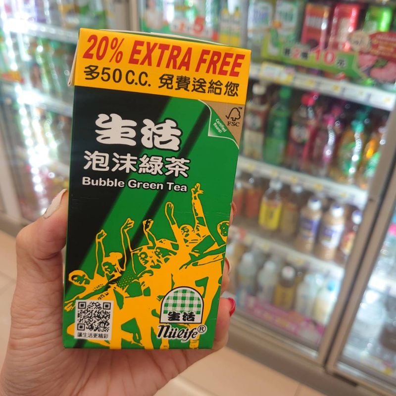 ▲在物價高漲的年代,網友點名最佛王者非「生活泡沫」系列飲品莫屬。(圖/取自Dcard)