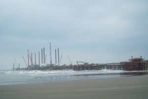 藻礁 ▲第三天然氣接收站與大潭藻礁爭地,現今的「迴避方案」是否將傷害降到最低,雙方各執一詞。(圖/擷取自pexels)