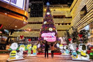 ▲南紡購物中心以史努比主題打造聖誕樹。(圖/取自南紡購物中心) ▲南紡購物中心以史努比主題打造聖誕樹。(圖/取自南紡購物中心)