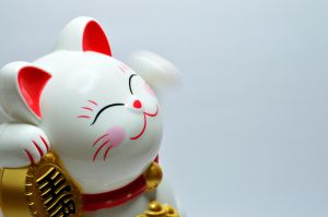 湯老師也建議犯太歲的生肖,可以到廟中點光明燈。(示意圖/取自piexl) ▲湯老師也建議犯太歲的生肖,可以到廟中點光明燈。(示意圖/取自piexl)
