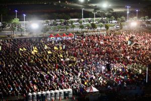 四大公投投票倒數計時,民進黨「四個不同意 高雄大步向前之夜」,現場湧入超過3萬人。(圖/民進黨高雄市黨部提供) ▲四大公投投票倒數計時,民進黨「四個不同意 高雄大步向前之夜」,現場湧入超過3萬人。(圖/民進黨高雄市黨部提供)