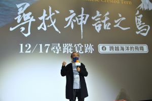 ▲導演梁皆得積極宣傳《尋找神話之鳥》。(圖/采昌國際多媒體提供) ▲導演梁皆得積極宣傳《尋找神話之鳥》。(圖/采昌國際多媒體提供)