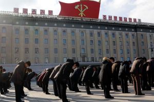 金正日逝世11年！北韓舉國哀悼　民怨：這麼久還折磨百姓
