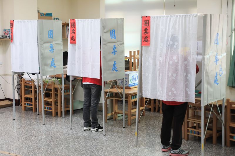 18歲公民權修憲複決　中選會發布「公投票式樣」