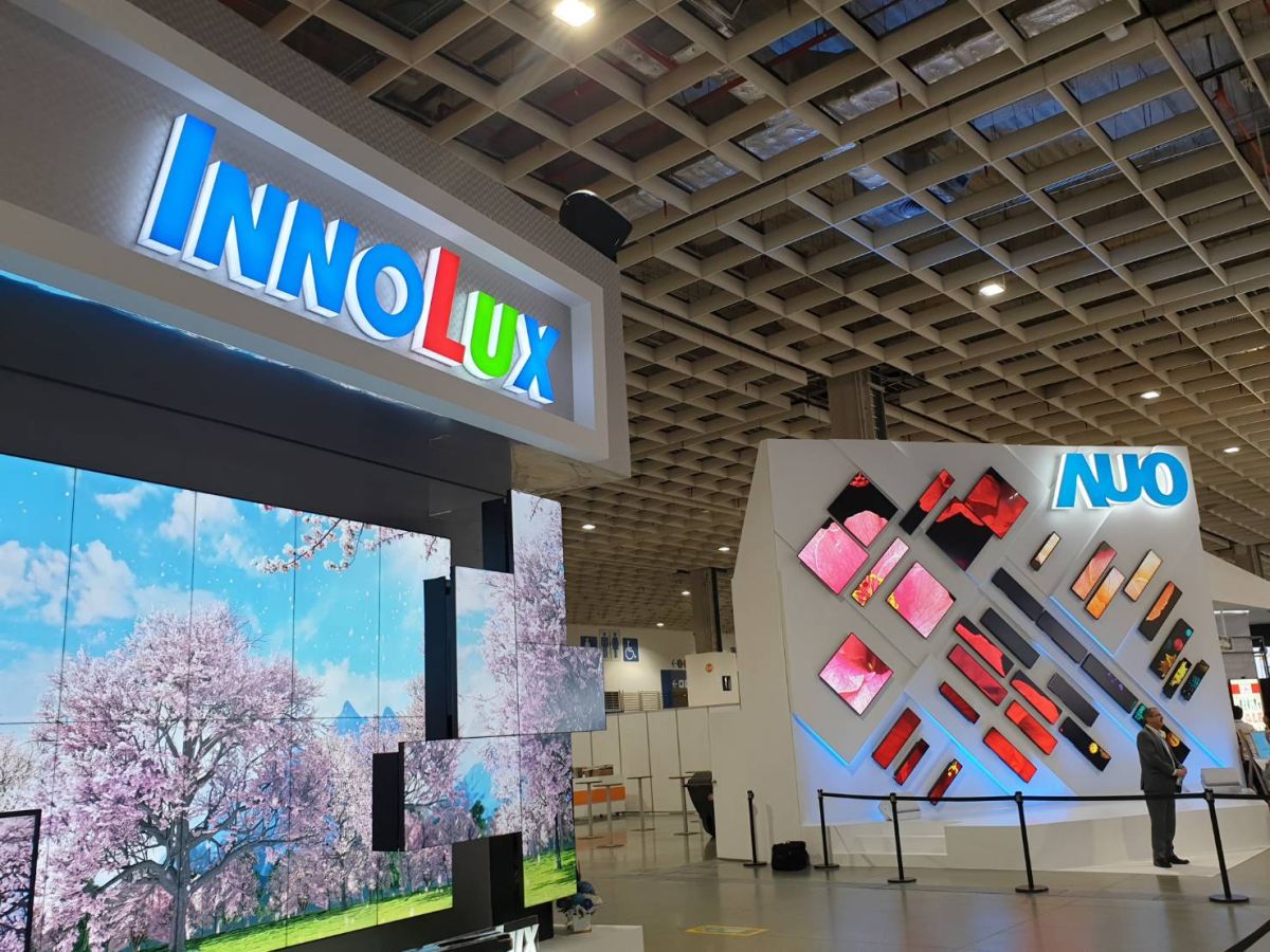 世足賽備貨潮 大摩對面板雙虎送暖 群創、友達評等「中立」