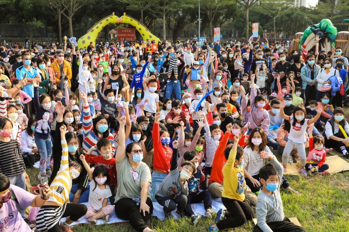 移動樂園逾2千人次參與　林智鴻允諾每年鳳山辦慶聖誕
