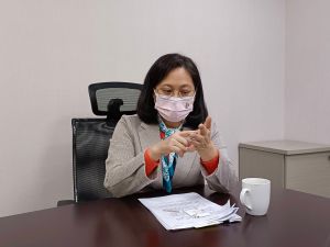 賴香伶接受《四方報》專訪,暢談自己對移工政策的想法和未來關注的修法重點。(圖/記者王嘉鴻攝於2021.12.07) ▲賴香伶接受《四方報》專訪,暢談自己對移工政策的想法和未來關注的修法重點。(圖/記者王嘉鴻攝於2021.12.07)