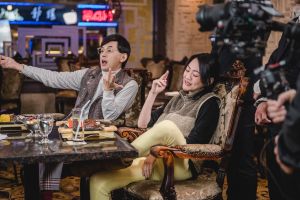 ▲小S(右)邀請舊愛黃子佼(左)上節目。(圖/CATCHPLAY+提供) ▲小S(右)邀請舊愛黃子佼(左)上節目。(圖/CATCHPLAY+提供)