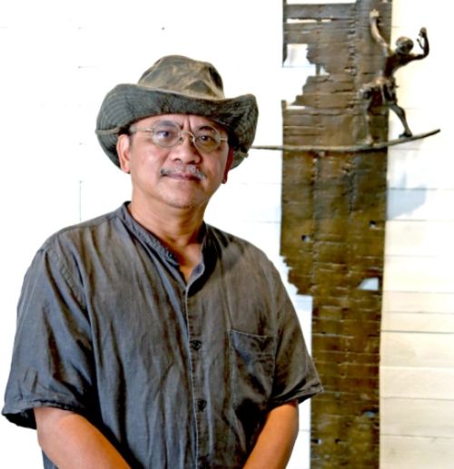 國家文藝獎得主野外性侵女學員！稱進深山找靈感　結束嗆再來一發