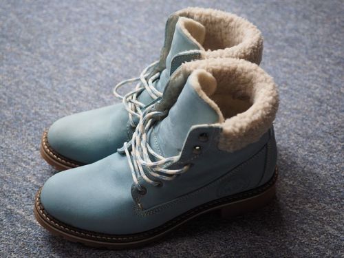 ▲不少過來人認為台灣的冬天，不是冷到需要穿雪靴的氣溫，反而容易讓腳大量出汗，出現異味。（圖／翻攝Pixabay）