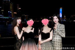 網友發現BY2的雙胞胎好朋友,疑似就是爆料Yumi輕生的藏鏡人。(圖/微博《弄简是俩小朋友》) ▲網友發現BY2的雙胞胎好朋友,疑似就是爆料Yumi輕生的藏鏡人。(圖/微博《弄简是俩小朋友》)